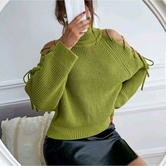 Turtleneck Cold Shoulder Lace Up Side Sweater - Picture 8 of 10